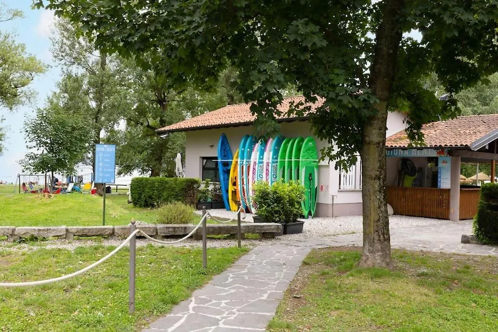 Leopoldo Suite View Lake Maccagno Włochy