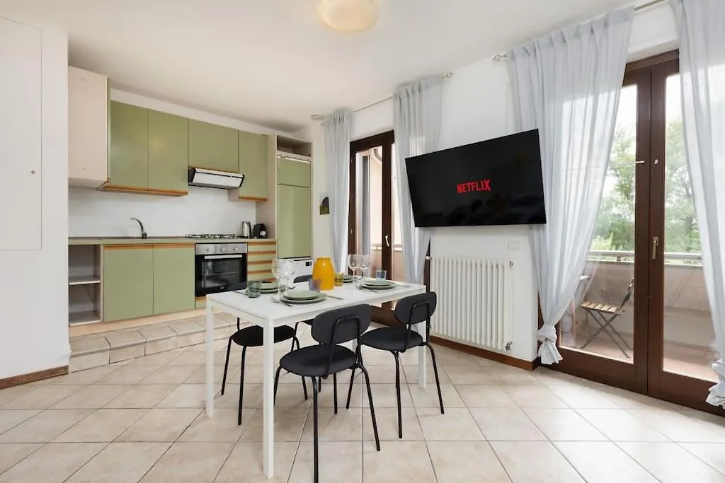 Leopoldo Suite View Lake Maccagno Apartament