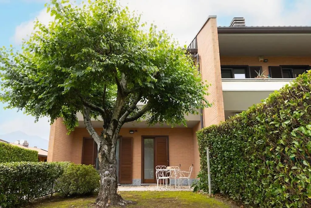 Leopoldo Suite View Lake Maccagno Apartament